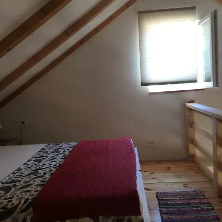 Dream House Zaglav