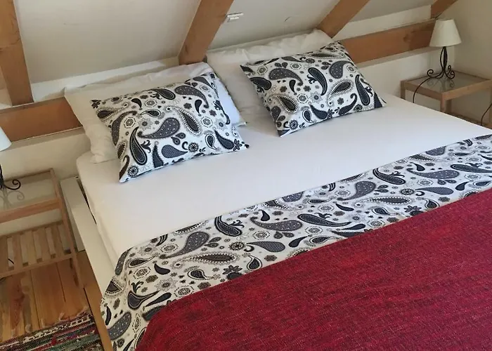 Dream House * Zaglav