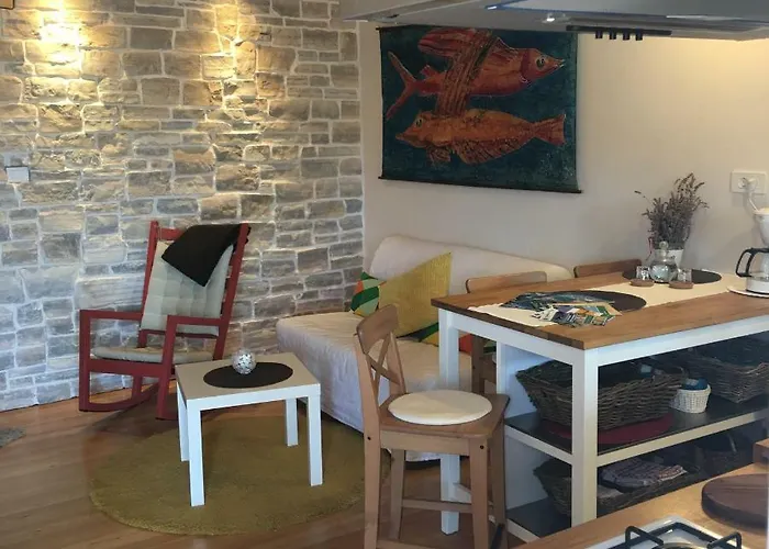 Dream House * Zaglav