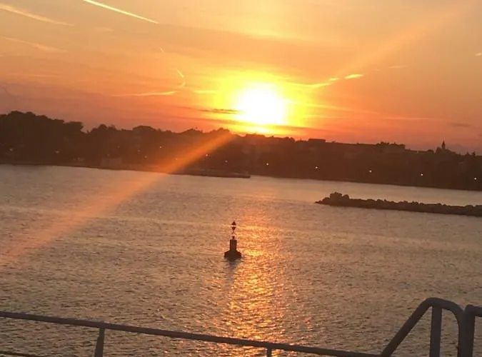 Dream House Дом отдыха *